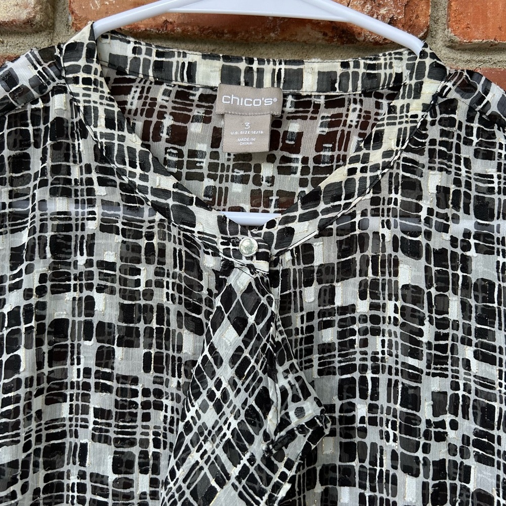 Chico’s Sheer Ruffled Neckline Blouse Size 3/XL - Picture 3 of 7